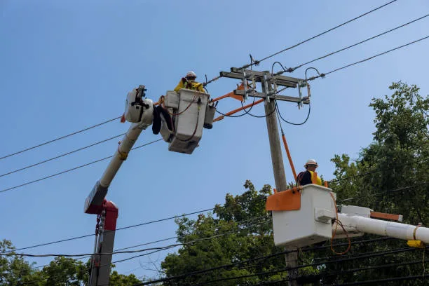 Understanding Utility Companies’ Duties for Downed Power Lines in Texas